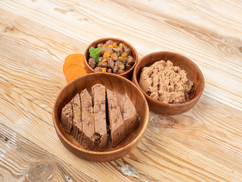 Comida humeda en mousse pate o trozos